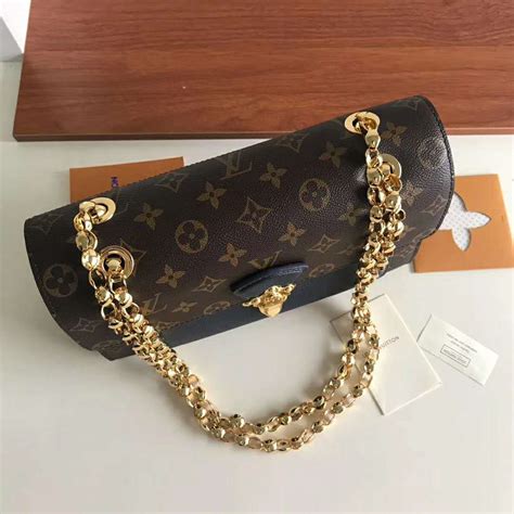 lv chain purse